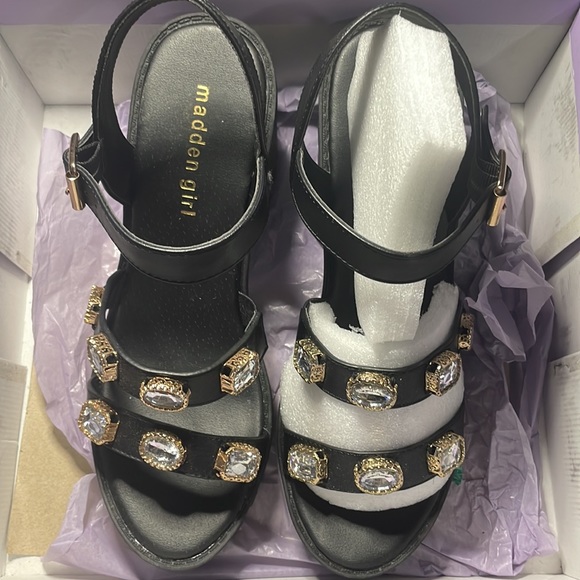 Jeweled black chunky sandal’s - Picture 6 of 13